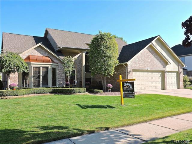 17423 Leafdale Ct, Macomb, MI 48044 photo 1