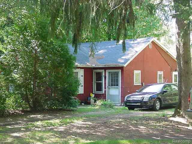1421 Roods Lake Rd, Lapeer, MI 48446 photo 1