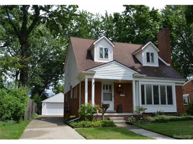 1902 Evergreen Dr, Royal Oak, MI 48073 photo 1