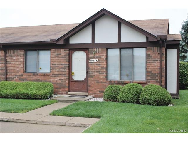 30638 Quinkert St, Roseville, MI 48066 photo 1