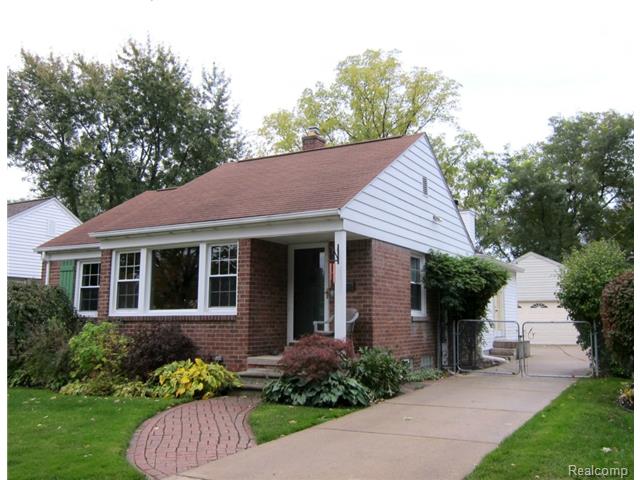 1107 Cedarhill Dr, Royal Oak, MI 48067 photo 1