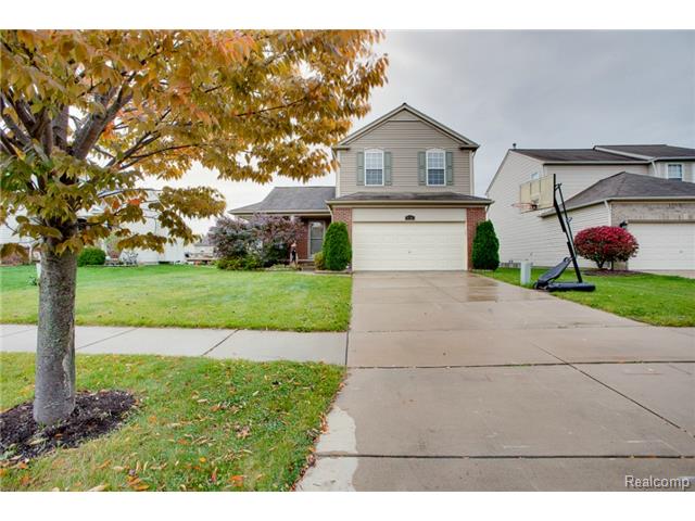 9758 Ravenshire Dr, Ypsilanti, MI 48198 photo 1