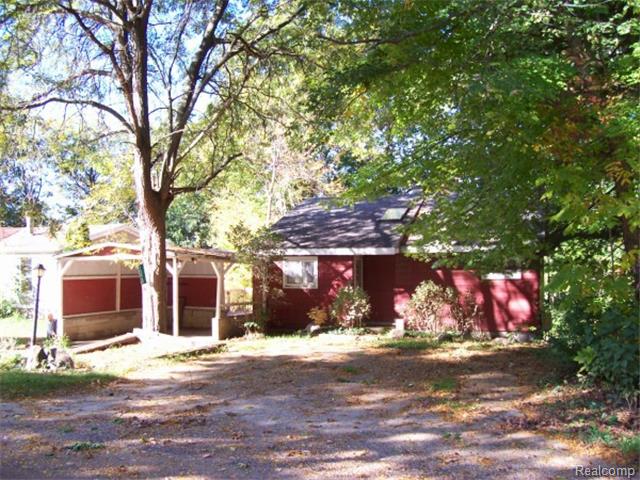 1329 Hillside Dr, Columbiaville, MI 48421 photo 1