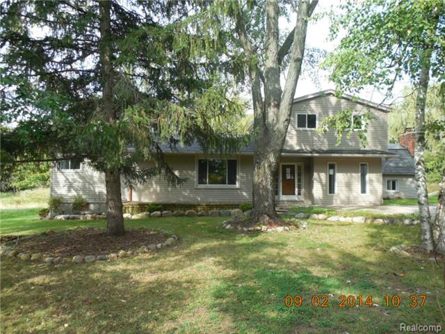 8701 Chubb Rd, Northville, MI 48168 photo 1