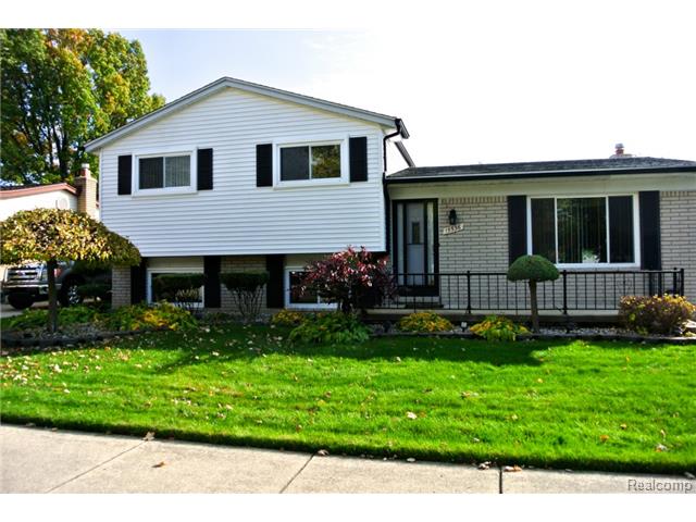 15536 Cambridge Dr, Fraser, MI 48026 photo 1