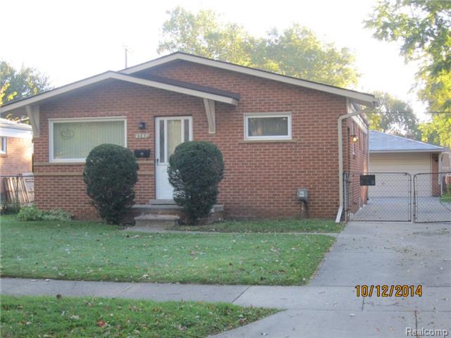 19650 Deering St, Livonia, MI 48152 photo 1