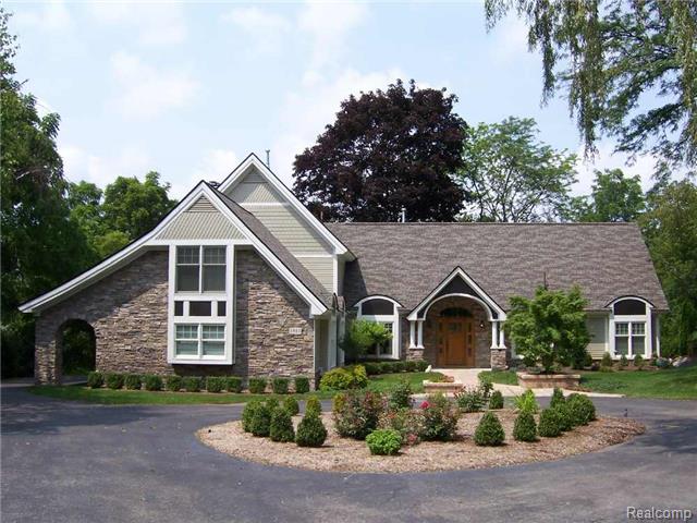 1944 Cragin Dr, Bloomfield Hills, MI 48302 photo 1