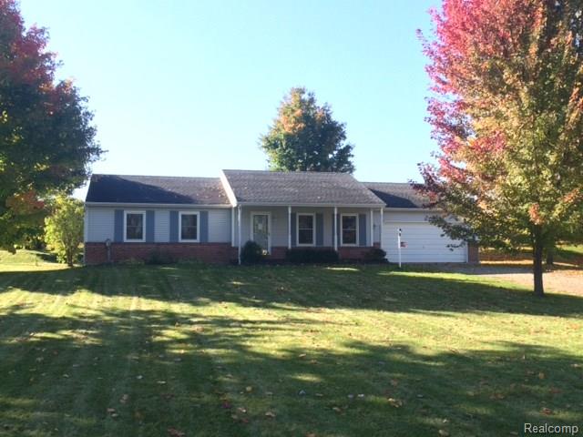 1716 Madeline Dr, Lapeer, MI 48446 photo 1