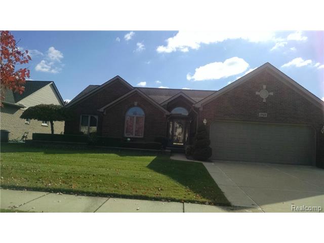 19450 Crabtree Dr, Macomb, MI 48044 photo 1