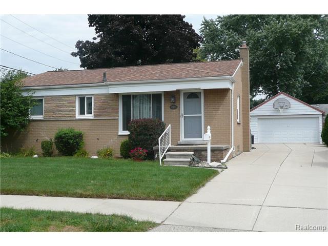 707 Venoy Ave, Madison Heights, MI 48071 photo 1