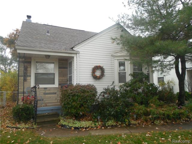 17354 Toepfer Dr, Eastpointe, MI 48021 photo 1