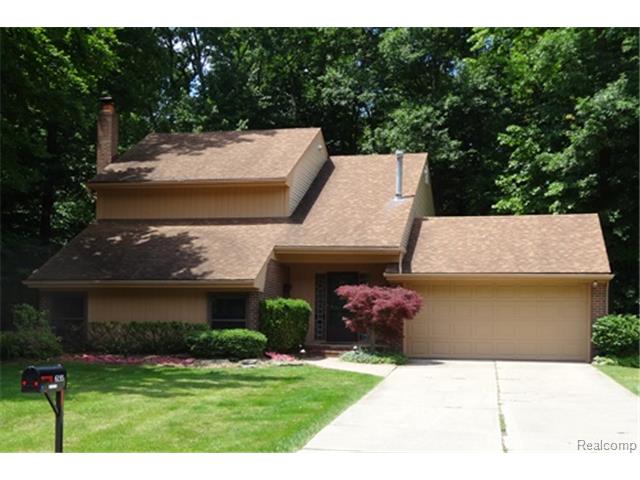 6155 Quaker Hill Dr, West Bloomfield, MI 48322 photo 1