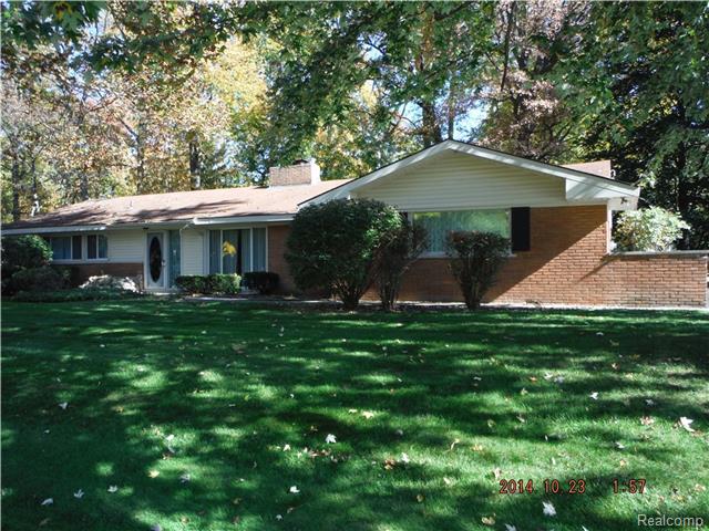 3126 Upton Dr, Troy, MI 48084 photo 1