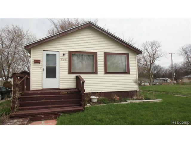 608 W Foss Ave, Flint, MI 48505 photo 1