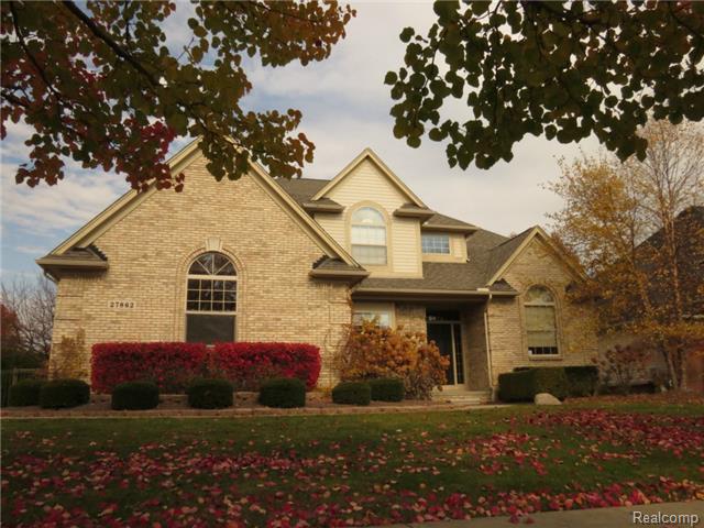 27862 Ashland Ave, Harrison Township, MI 48045 photo 1