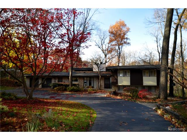 4350 Risdon Ct, Bloomfield Hills, MI 48302 photo 1