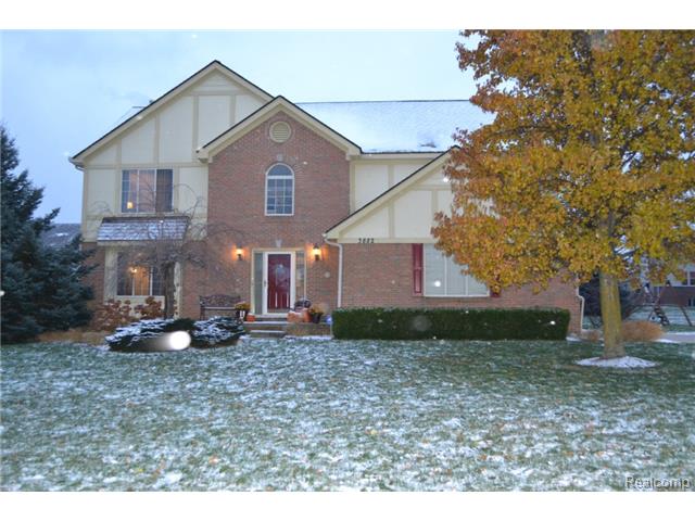 3882 Kossuth Rd, Lake Orion, MI 48360 photo 1