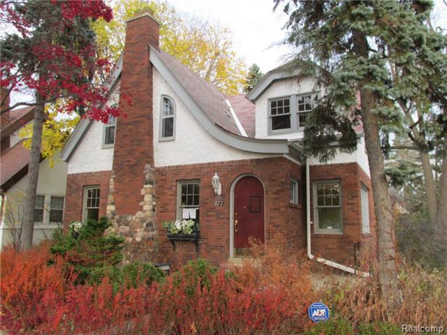 227 Ottawa Dr, Pontiac, MI 48341 photo 1