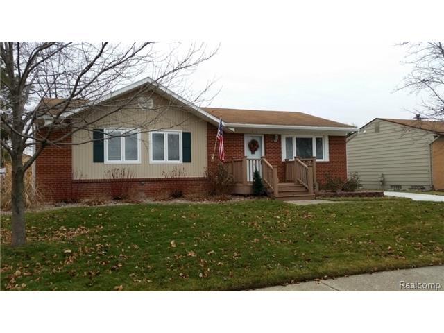 1011 Oxford Ave, South Lyon, MI 48178 photo 1