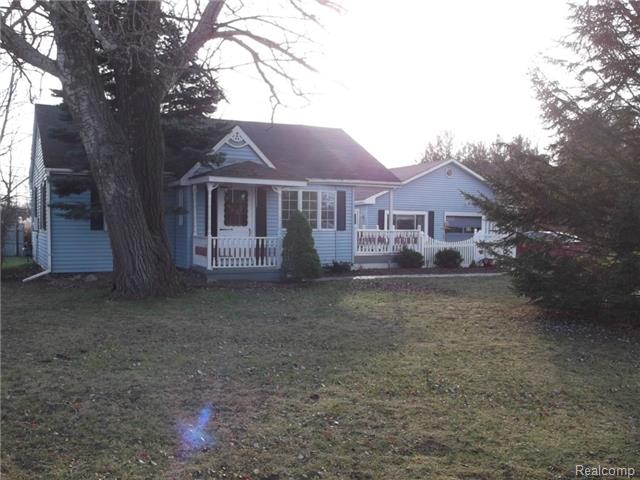 5191 Bowman Rd, Saint Clair, MI 48079 photo 1