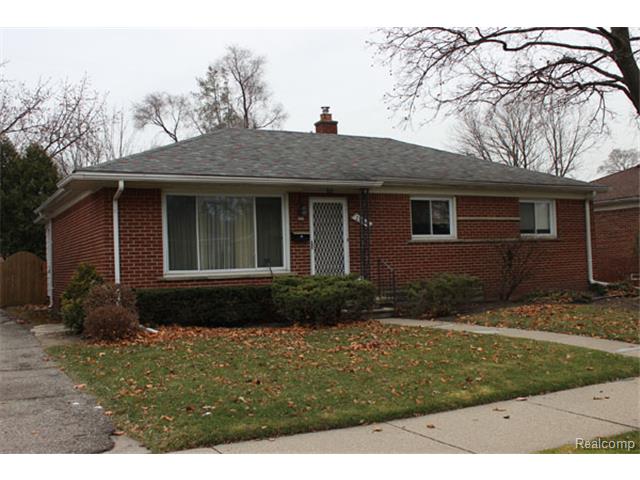 23610 Cloverlawn St, Oak Park, MI 48237 photo 1