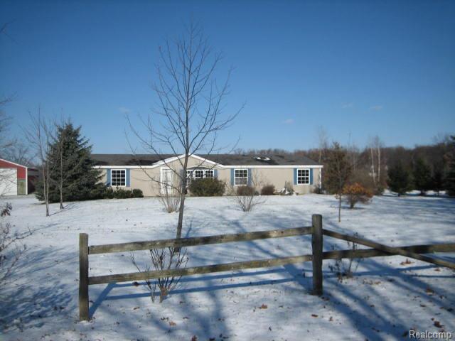 2197 Scott Rd, North Branch, MI 48461 photo 1