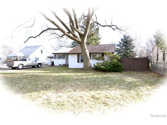 47552 Frederick Rd, Utica, MI 48317 photo 1