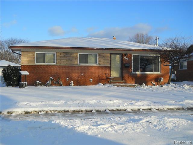 27658 Marilyn Dr, Warren, MI 48093 photo 1