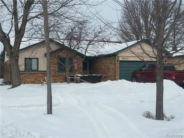 48203 Valley Forge Dr, Macomb, MI 48044 photo 1