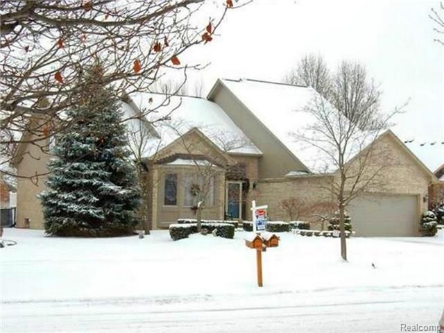 16450 Howard Dr, Macomb, MI 48042 photo 1