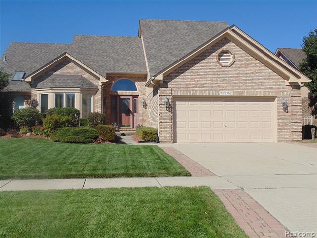20875 Summerfield Dr, Macomb, MI 48044 photo 1