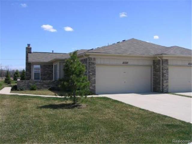 49834 Alpine Dr, Macomb, MI 48044 photo 1