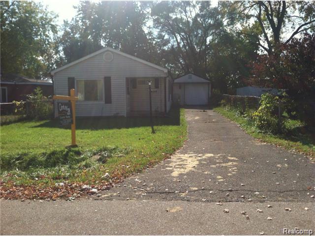 27521 Newcastle St, Romulus, MI 48174 photo 1