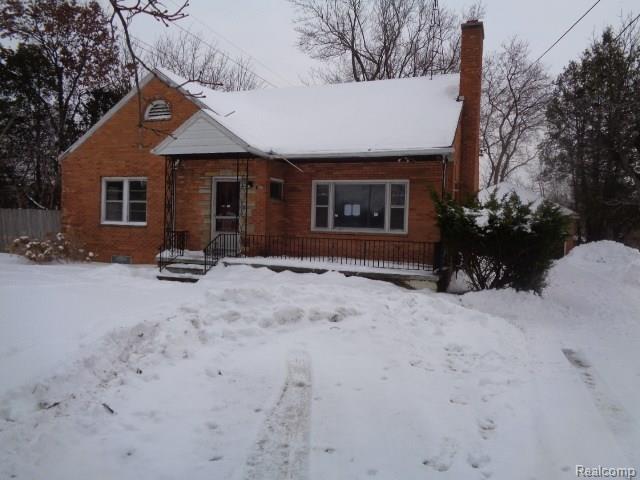 1652 E Webster Rd, Flint, MI 48505 photo 1