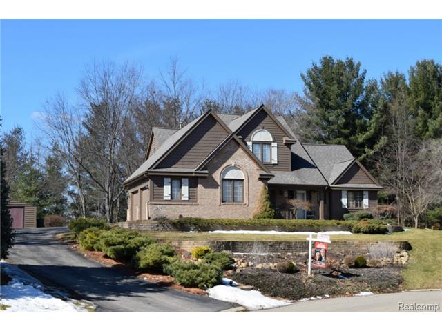 2425 Bevin Ct, Commerce Township, MI 48382 photo 1