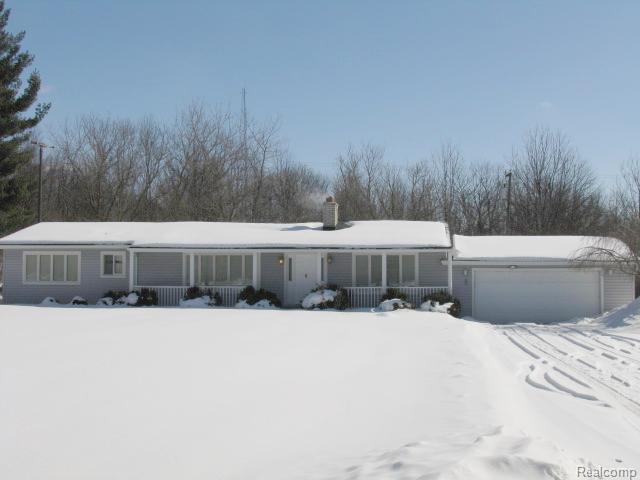 70 Townsend Rd, Leonard, MI 48367 photo 1