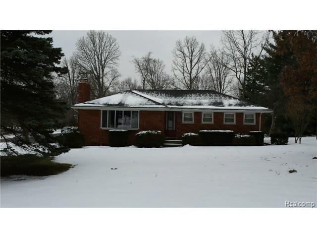 472 E Hurst Dr, Troy, MI 48085 photo 1