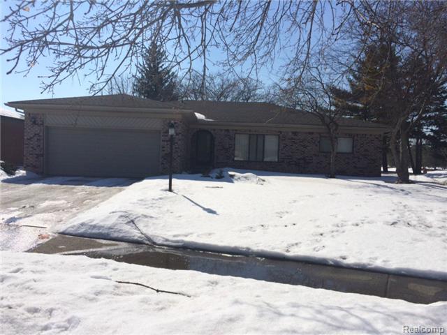 15210 Walden Ct, Macomb, MI 48044 photo 1