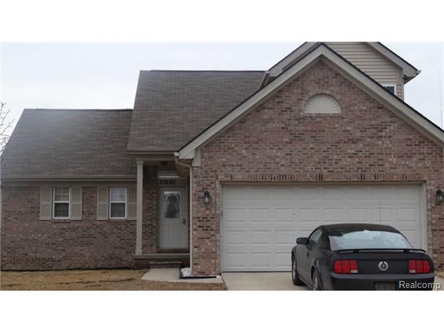 33280 Bay Hill Dr, Romulus, MI 48174 photo 1