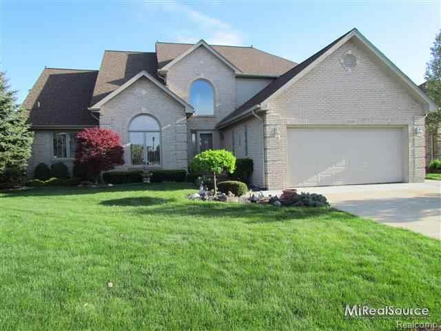 21020 Forest Villa Dr, Macomb, MI 48044 photo 1
