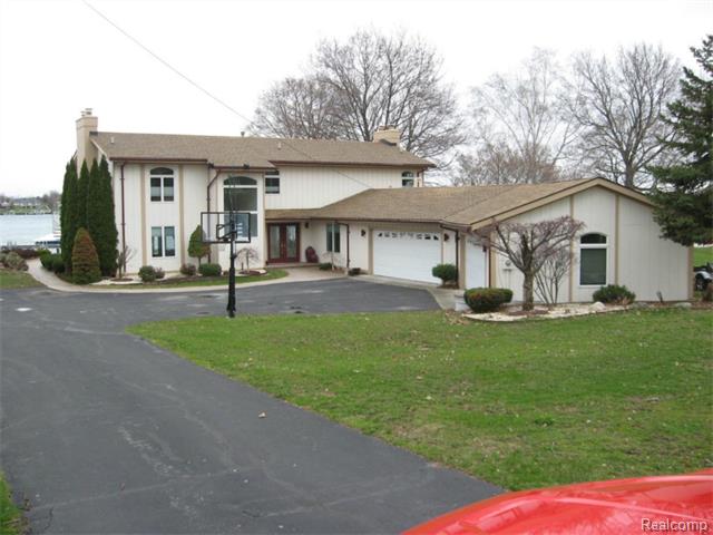 2155 River Rd, Saint Clair, MI 48079 photo 1
