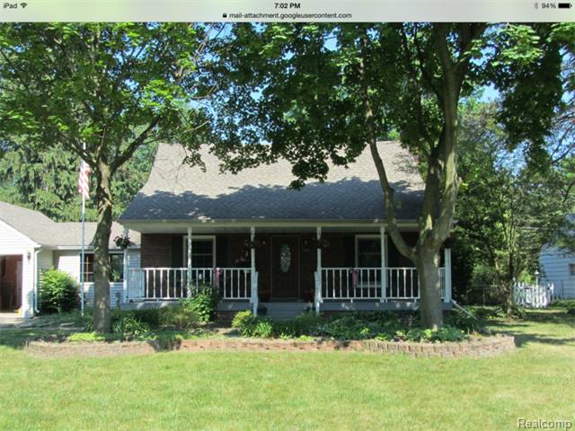 16678 Rougeway St, Livonia, MI 48154 photo 1