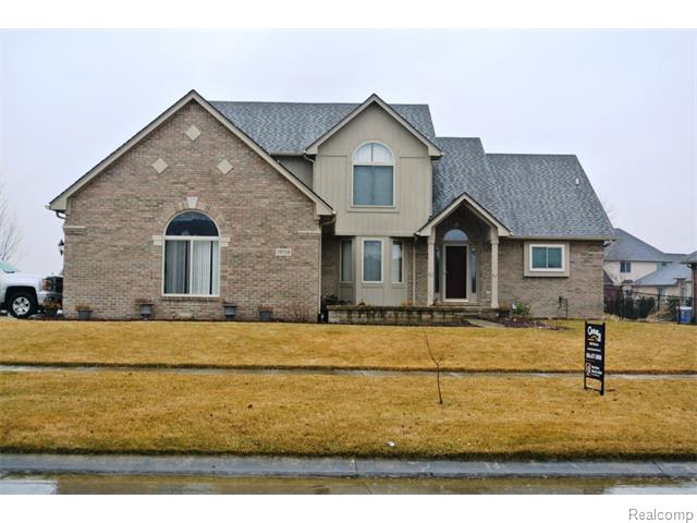 19758 Pine Cone Dr, Macomb, MI 48042 photo 1