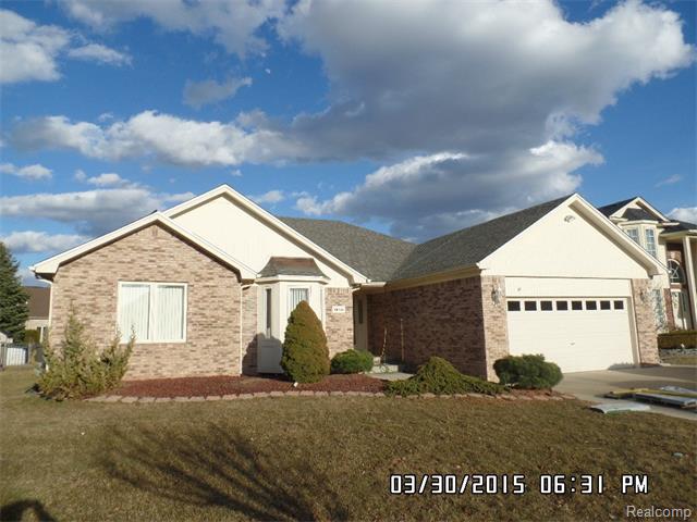 48482 Jefferson Dr, Macomb, MI 48044 photo 1
