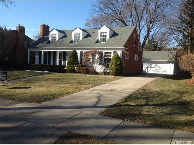 441 Rivard Blvd, Grosse Pointe, MI 48230 photo 1