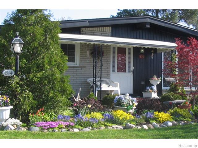 814 School St, Clawson, MI 48017 photo 1