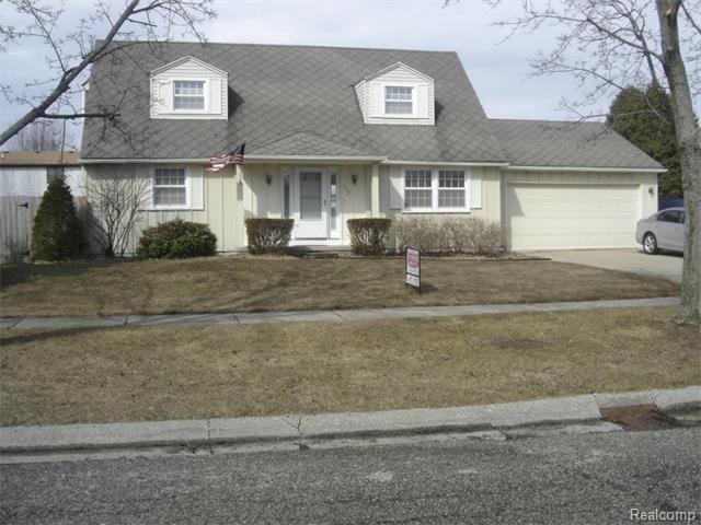 512 Central St, Marysville, MI 48040 photo 1