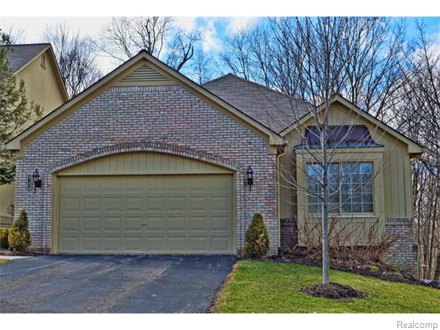 6192 Forest Grv, West Bloomfield, MI 48322 photo 1