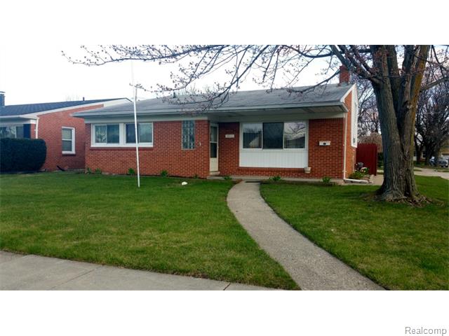 18010 Rainbow, Fraser, MI 48026 photo 1