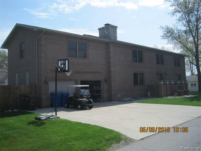 3647 Baycrest, Monroe, MI 48162 photo 1